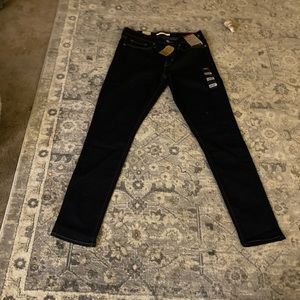 Women’s Levi’s 311